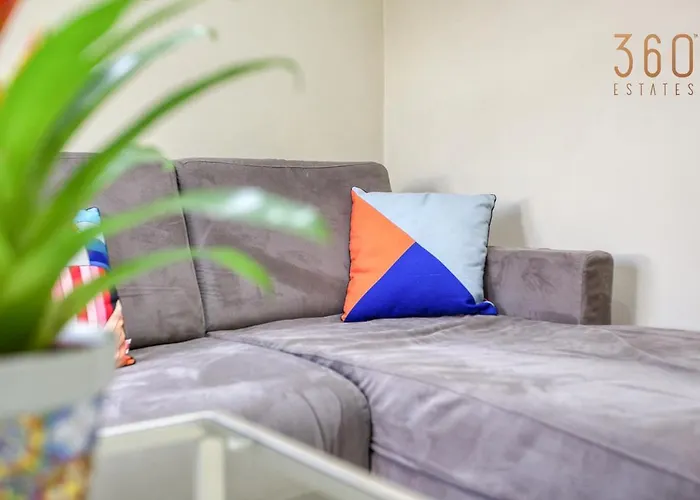 Charming 2br W/access To Pool In By 360 Estates Daire