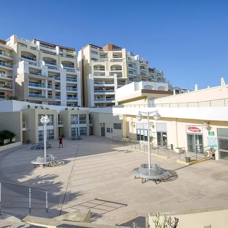 アパート Marsaskala Escape With Pool, Beaches & Local Charm