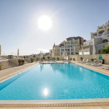Marsaskala Escape With Pool, Beaches & Local Charm