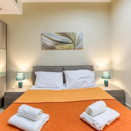 Marsaskala Escape With Pool, Beaches & Local Charm * マルサスカーラ
