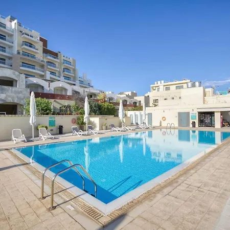 Escape With Pool, Beaches & Local Charm * Marsaskala