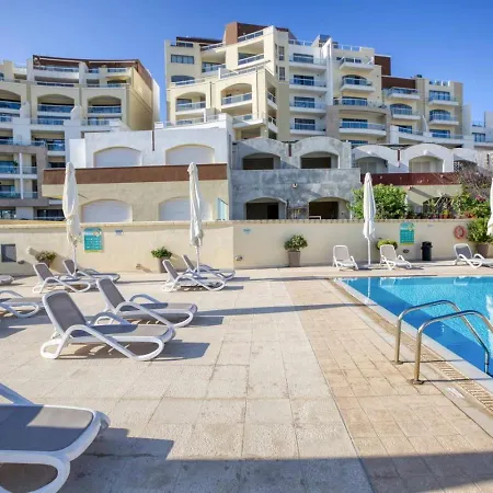 Escape With Pool, Beaches & Local Charm *