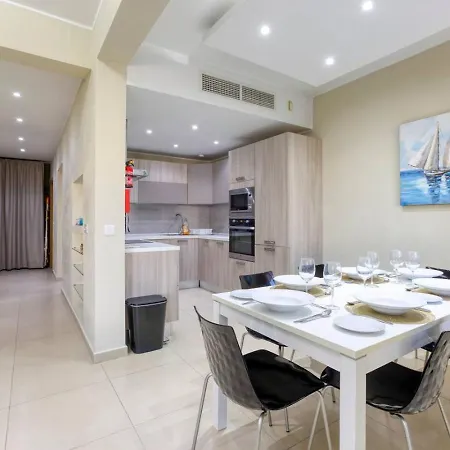 Appartamento Escape With Pool, Beaches & Local Charm *