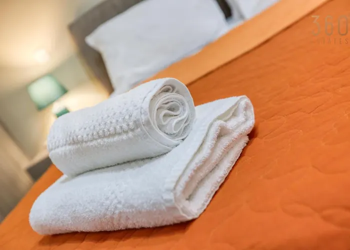 Charming 2br W/access To Pool In By 360 Estates *